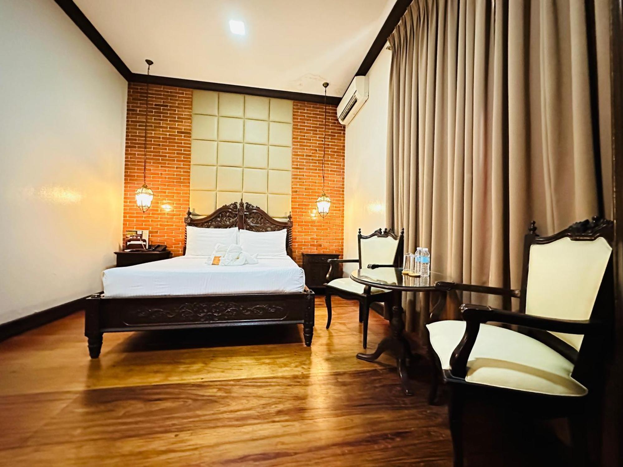 Vigan Plaza Hotel Exterior photo